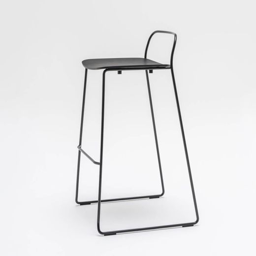 minimalistischer Barhocker AFI mit Kufengestell, stapelbar